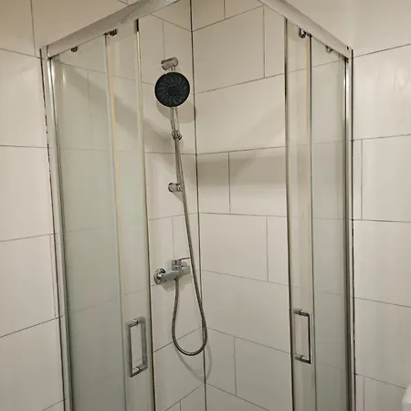 Apartment Schoene 2 Zimmer Im Dachgeschoss, Direkt Im Zentrum