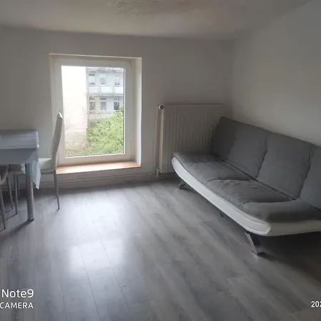 Apartment Schoene 2 Zimmer Im Dachgeschoss, Direkt Im Zentrum